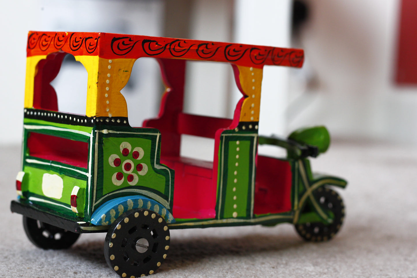 Auto Rickshaw Wooden Container – Hand-Painted Babool Wood