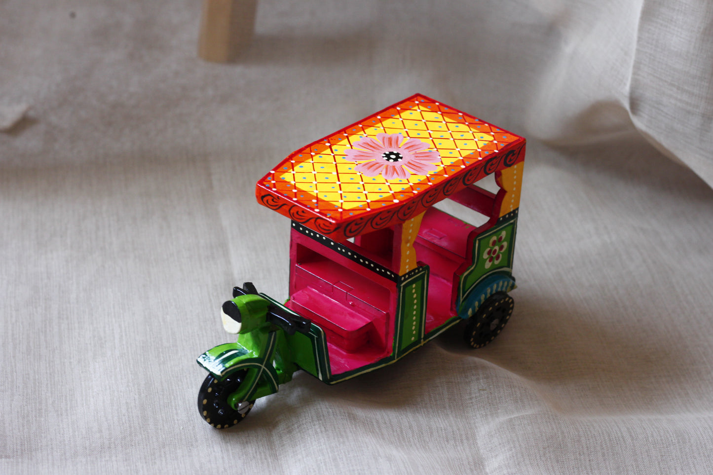 Auto Rickshaw Wooden Container – Hand-Painted Babool Wood