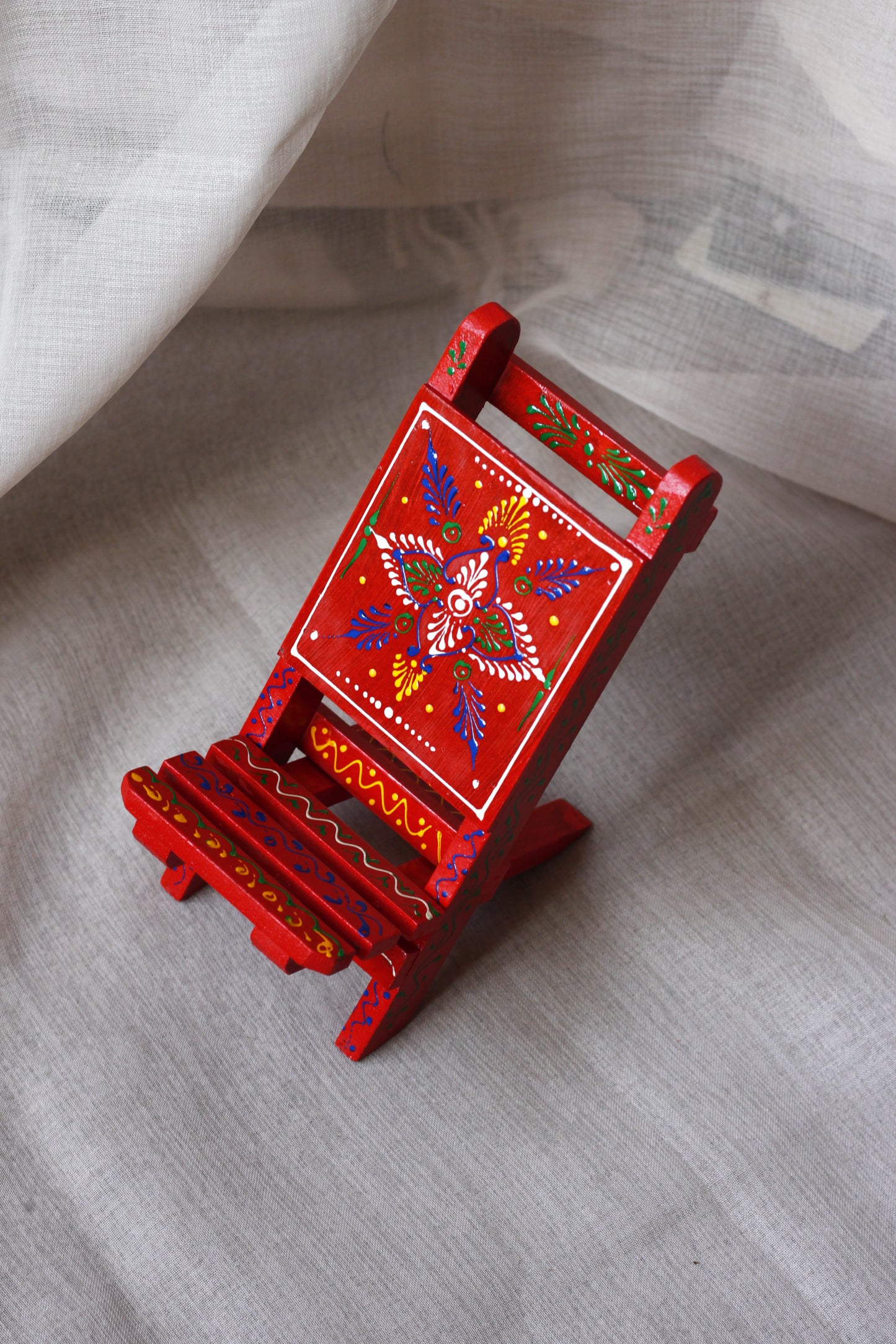Handcrafted Wooden Mobile Stand – Hand-Painted Guler Wood